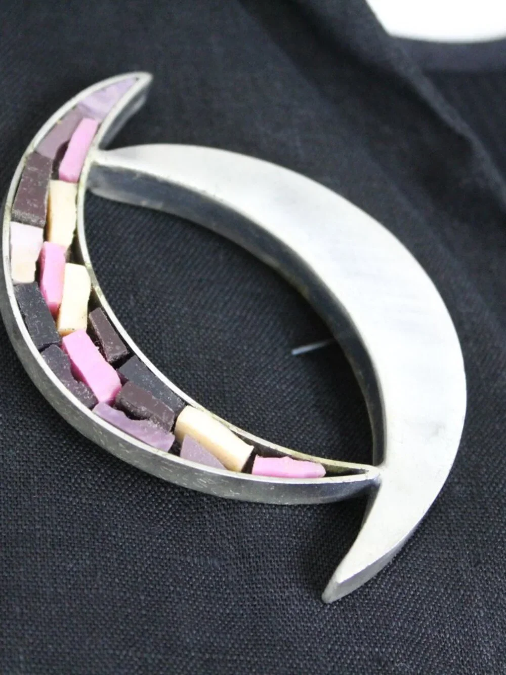 Vintage Modernist Crescent Brooch Abstract Silver Tone‎ Pink Inlay Art Pin 3”